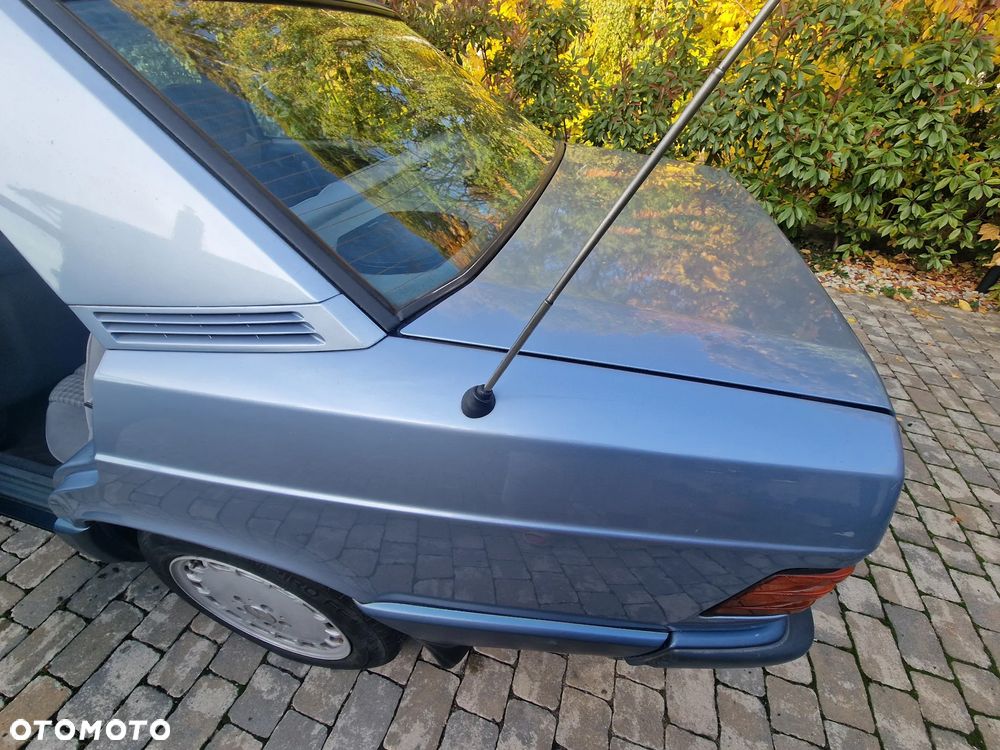 Mercedes-Benz W201 (190) - 16