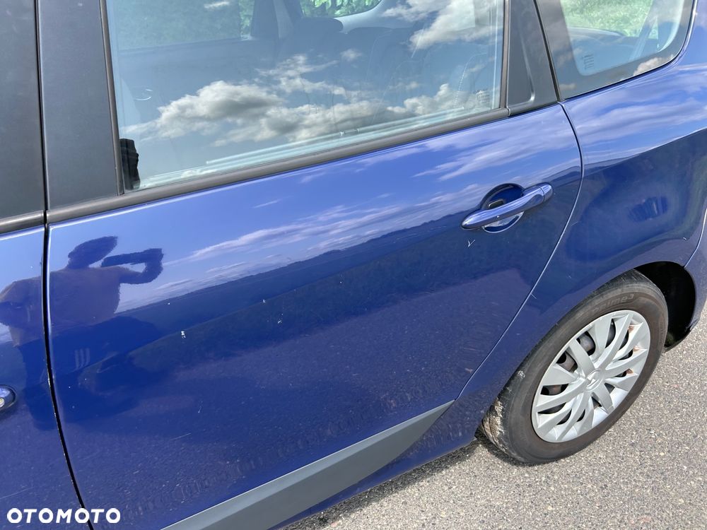 Renault Grand Scenic - 26