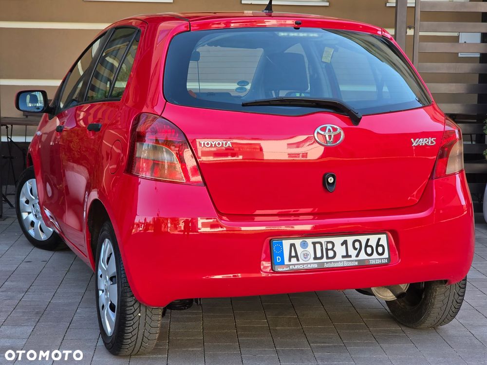 Toyota Yaris 1.3 VVT-i Sol - 3