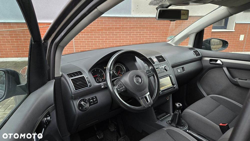 Volkswagen Touran 2.0 TDI Highline - 14