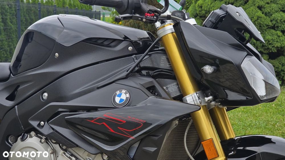 BMW S - 7