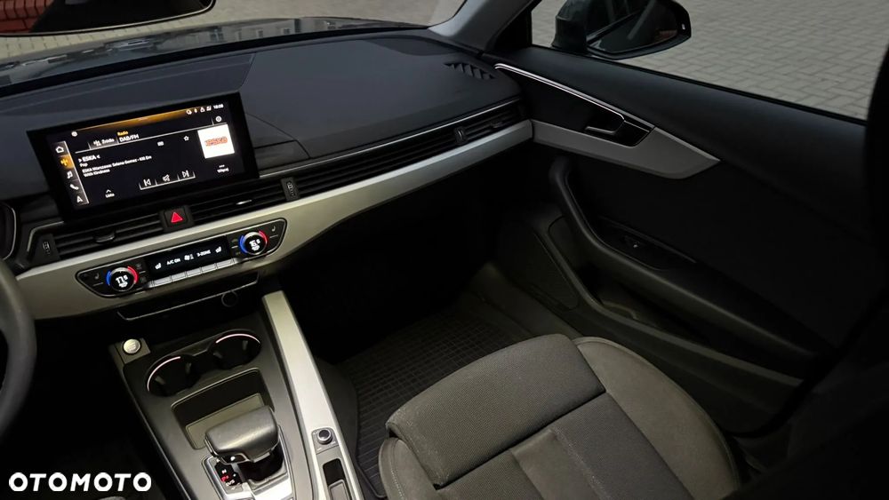 Audi A4 Limousine - 12