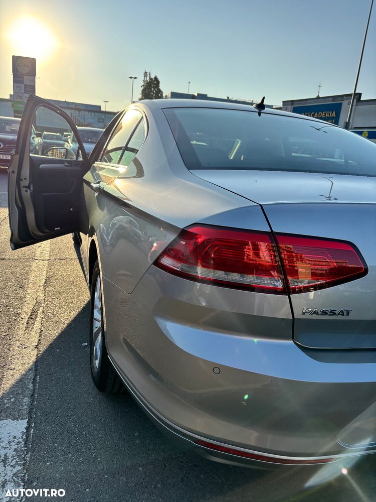 Volkswagen Passat 2.0 TDI (BlueMotion Technology) DSG Comfortline - 18