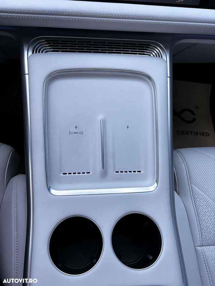 Xpeng G9 - 11