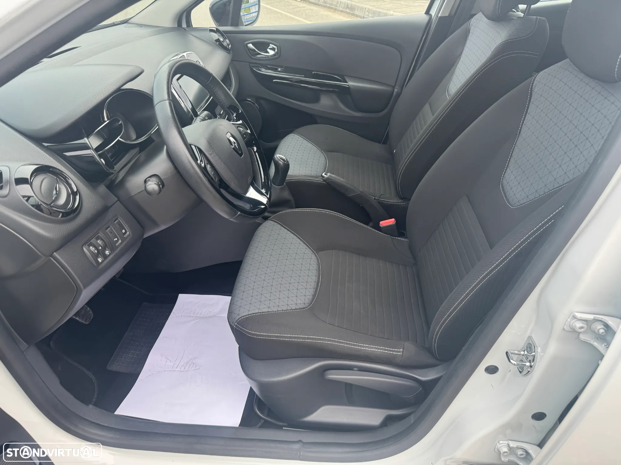 Renault Clio dCi 90 Dynamique - 12