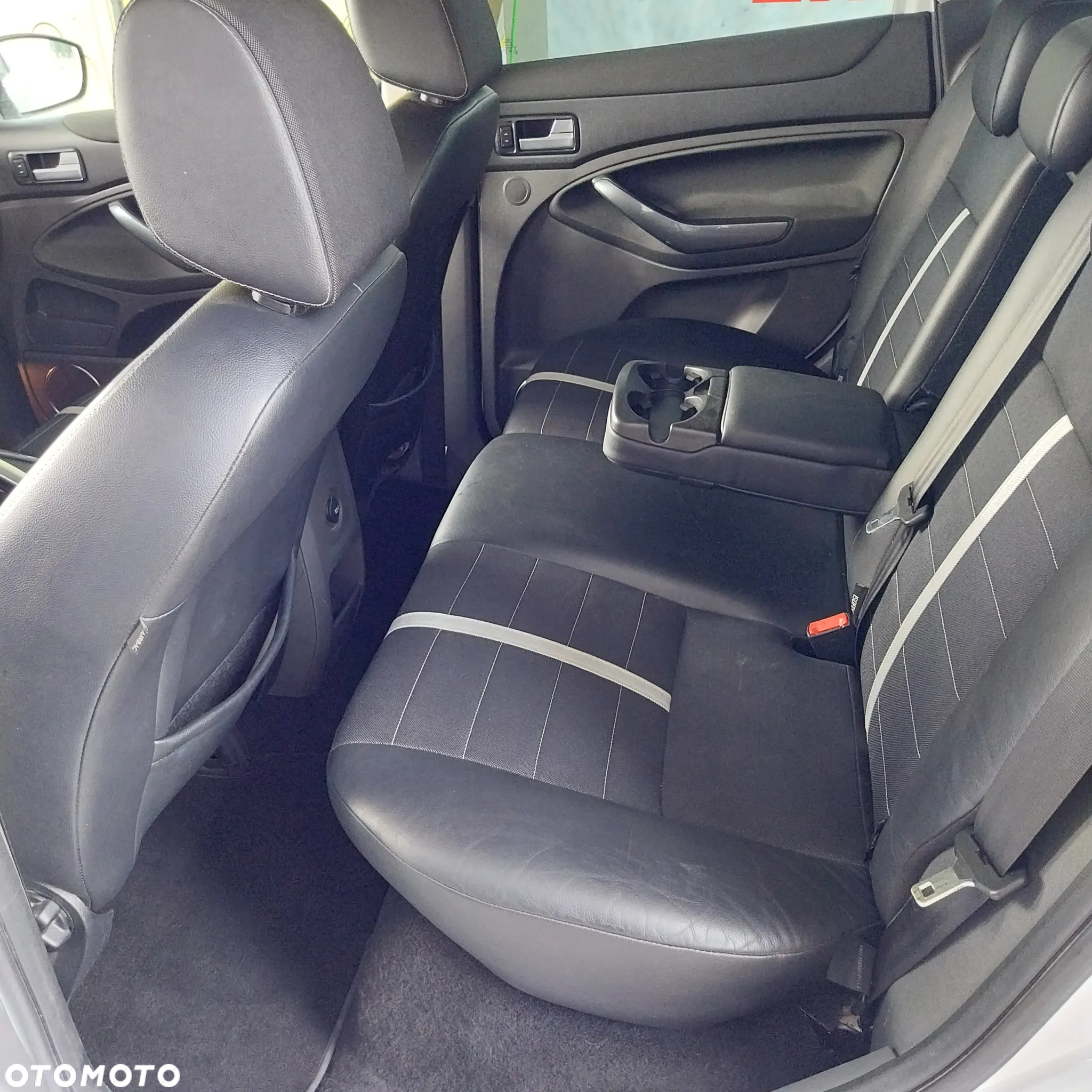 Ford Kuga 2.0 TDCi 4WD Titanium - 22