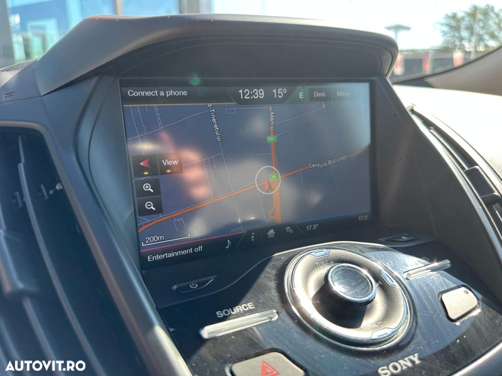 Ford Kuga - 11