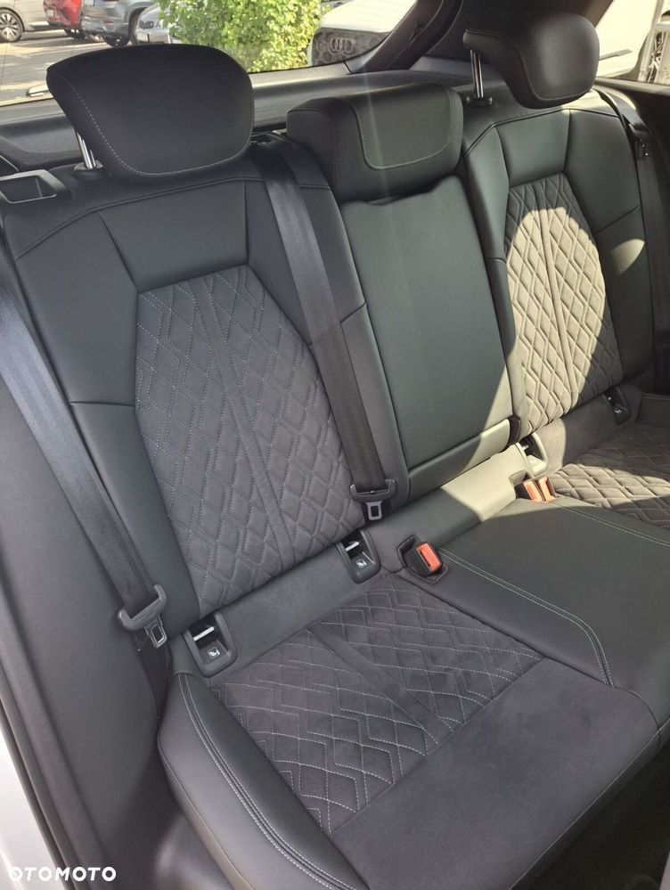 Audi Q4 e-tron - 26