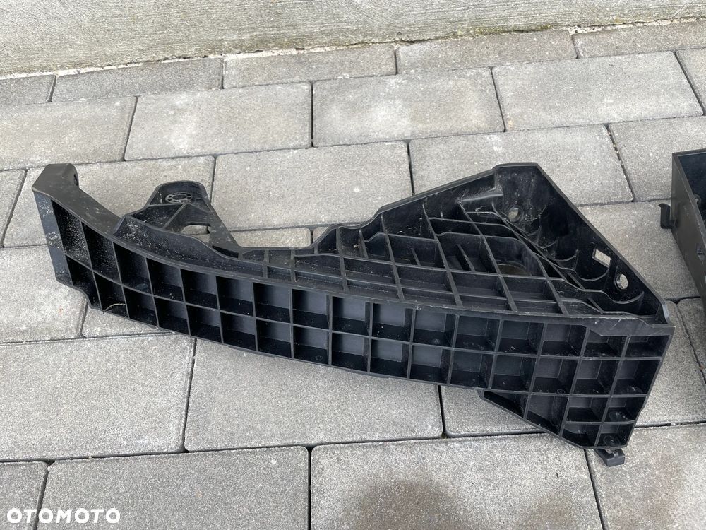 ŚLIZGI POD LAMPY PRZEDNIE HONDA HRV III  2022-- - 3