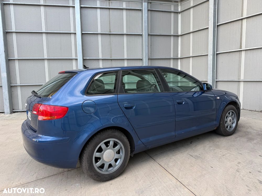 Audi A3 Sportback 1.6 FSI Ambition - 7