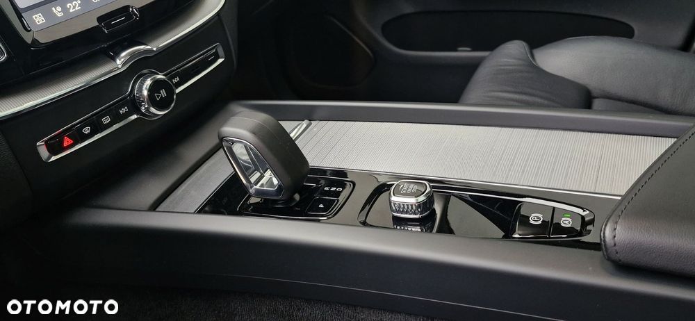 Volvo XC 60 B5 AWD Plus Dark - 14