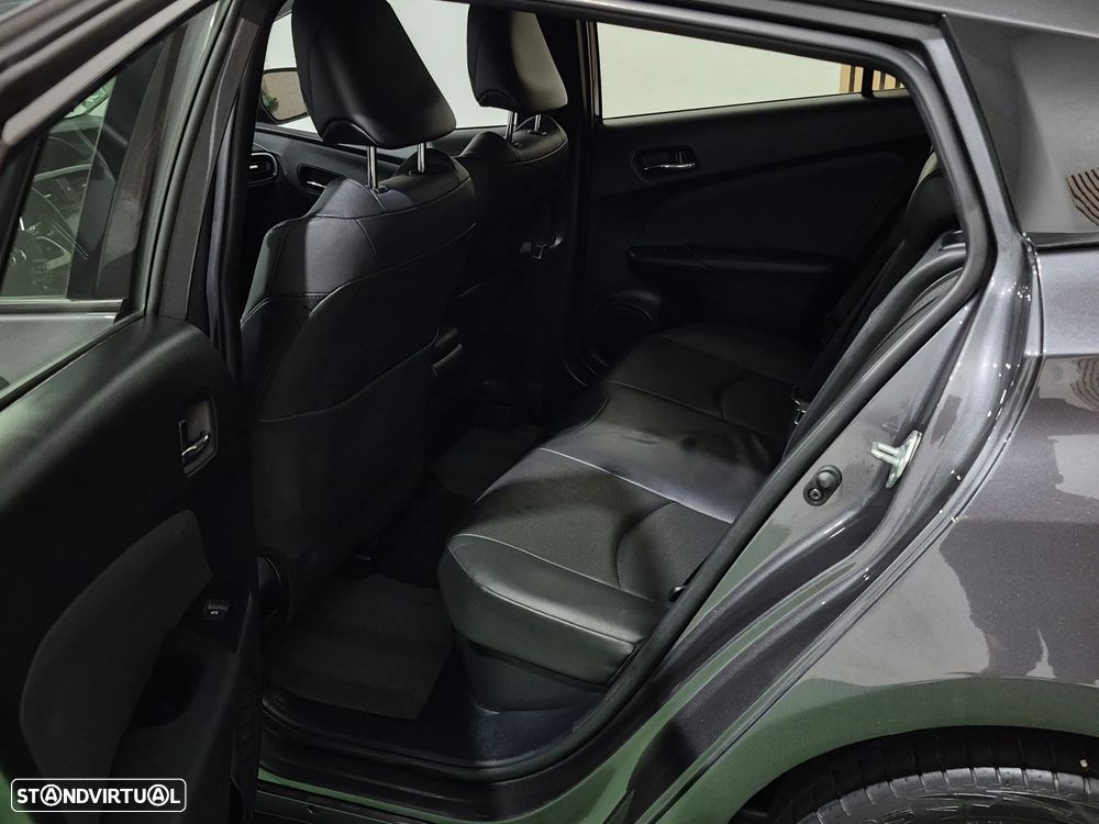 Toyota Prius 1.8 Luxury Pele - 37