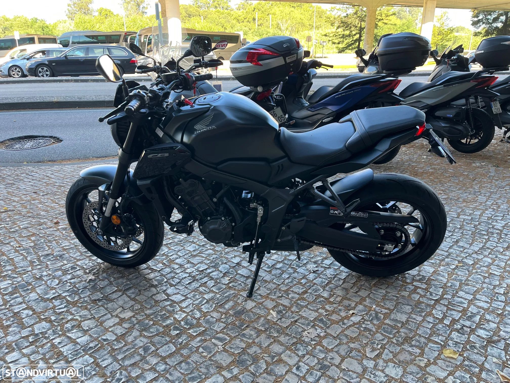 Honda CB 650 RA - 1