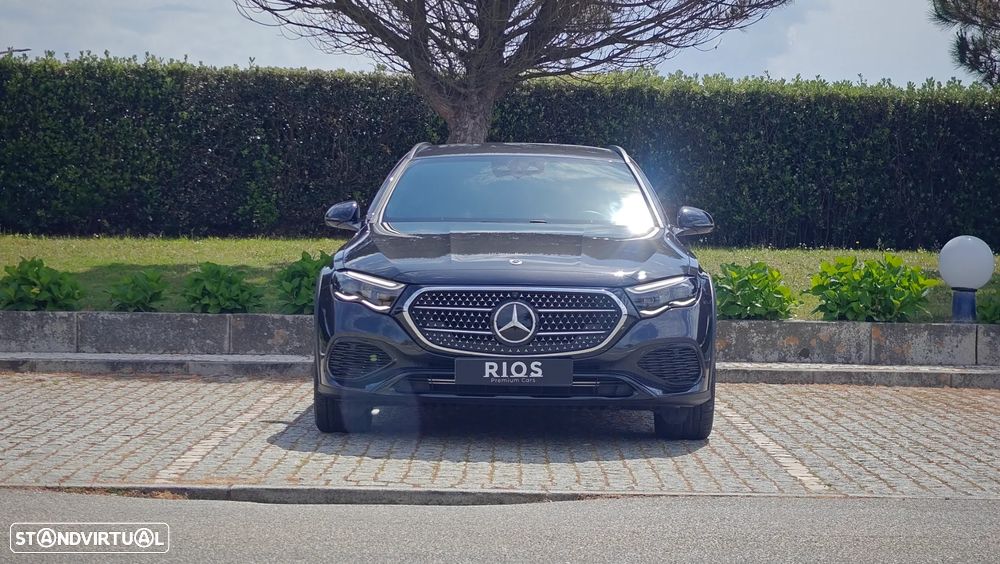 Mercedes-Benz E 300 de 4Matic All-Terrain - 37