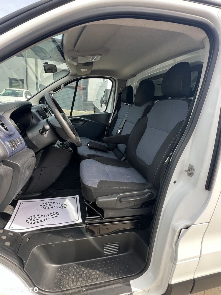 Opel Vivaro - 10