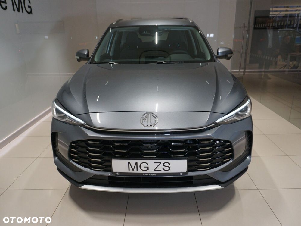 MG ZS Hybrid+ - 4