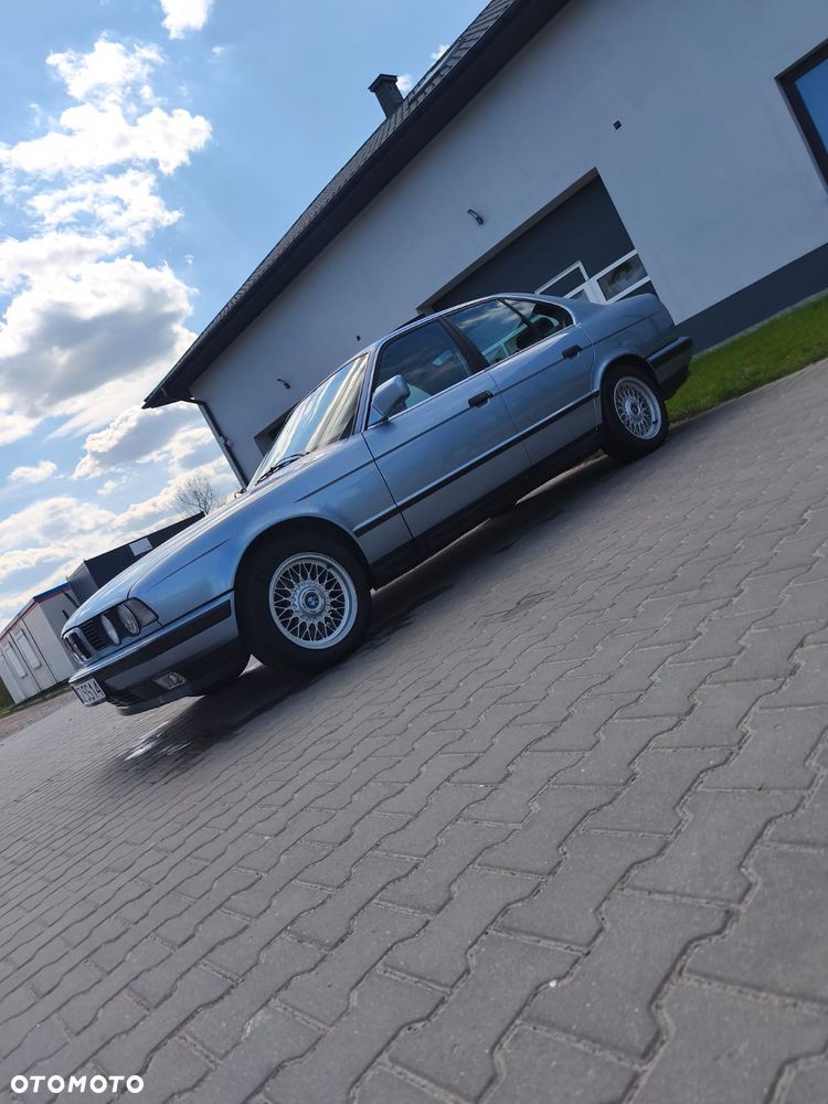BMW Seria 5 520i - 6