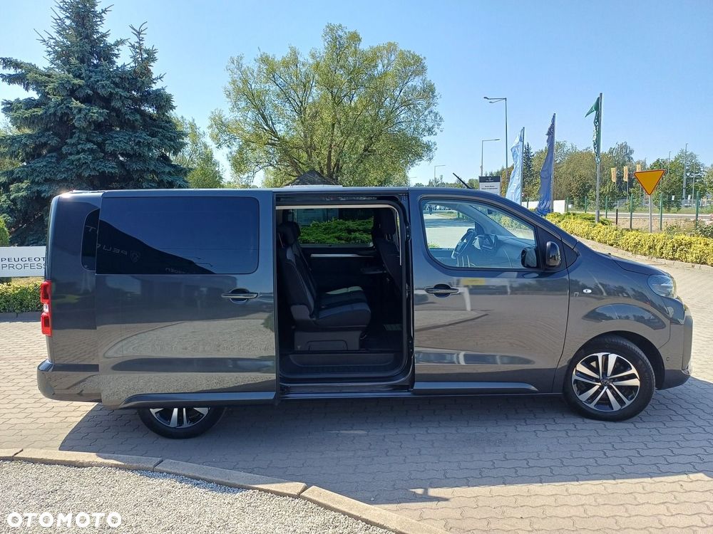 Peugeot Traveller - 6