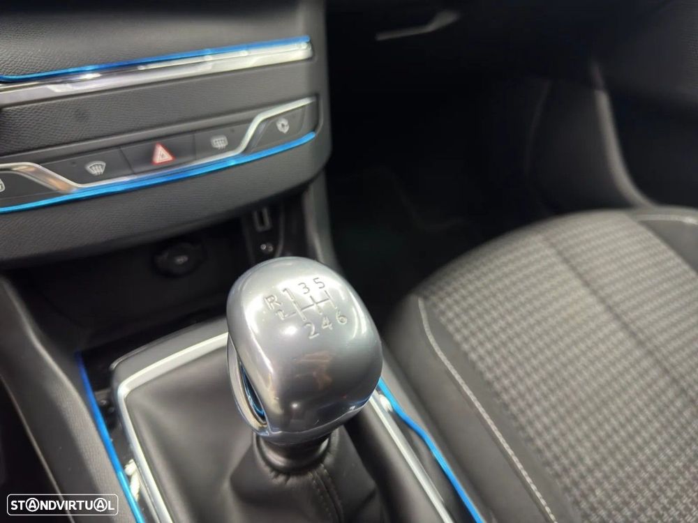 Peugeot 308 SW 1.6 BlueHDi Style J17 - 24