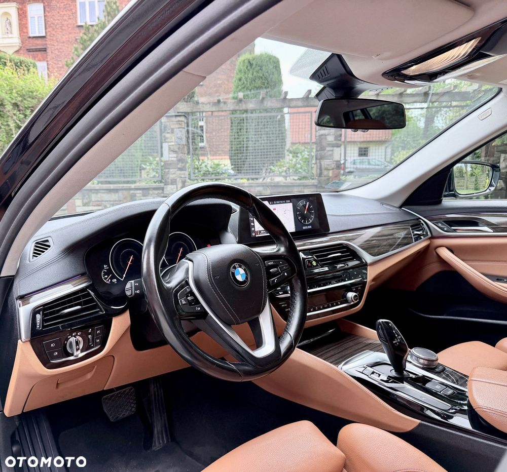 BMW Seria 5 525d Luxury Line - 22