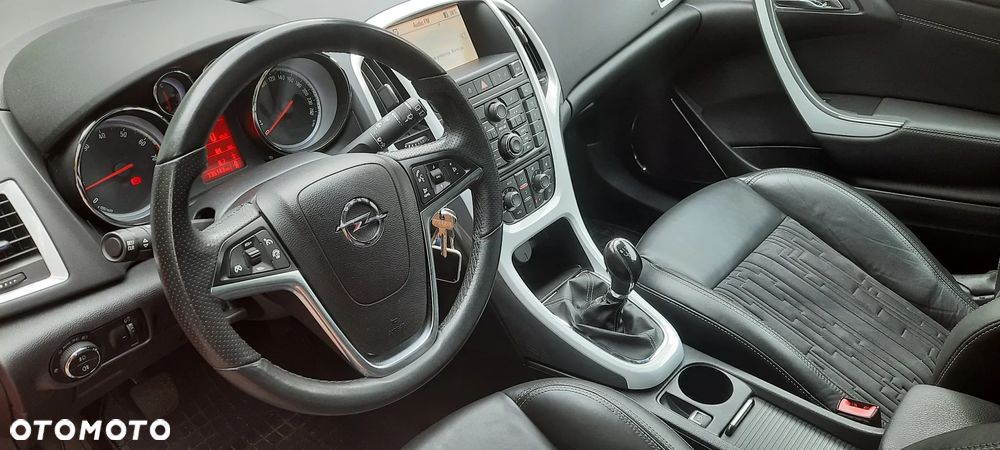 Opel Astra 1.6 T Sport - 30
