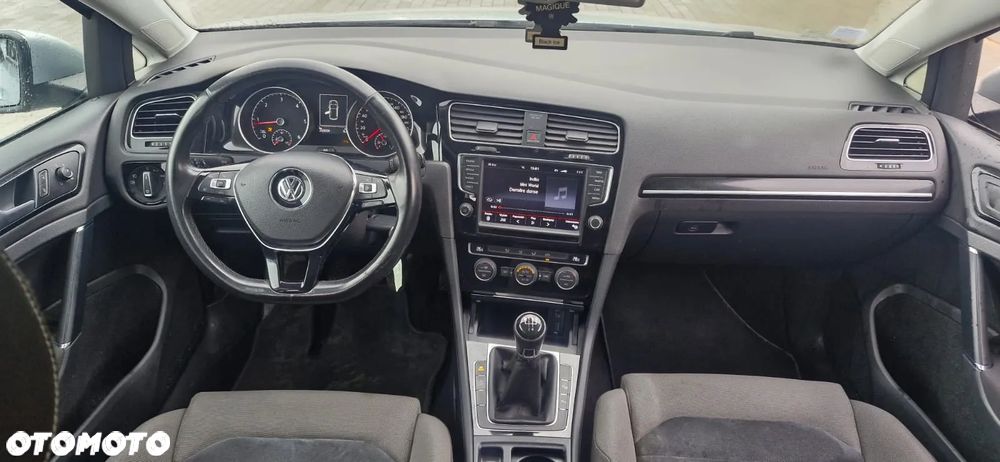 Volkswagen Golf 1.6 TDI DPF Highline - 12