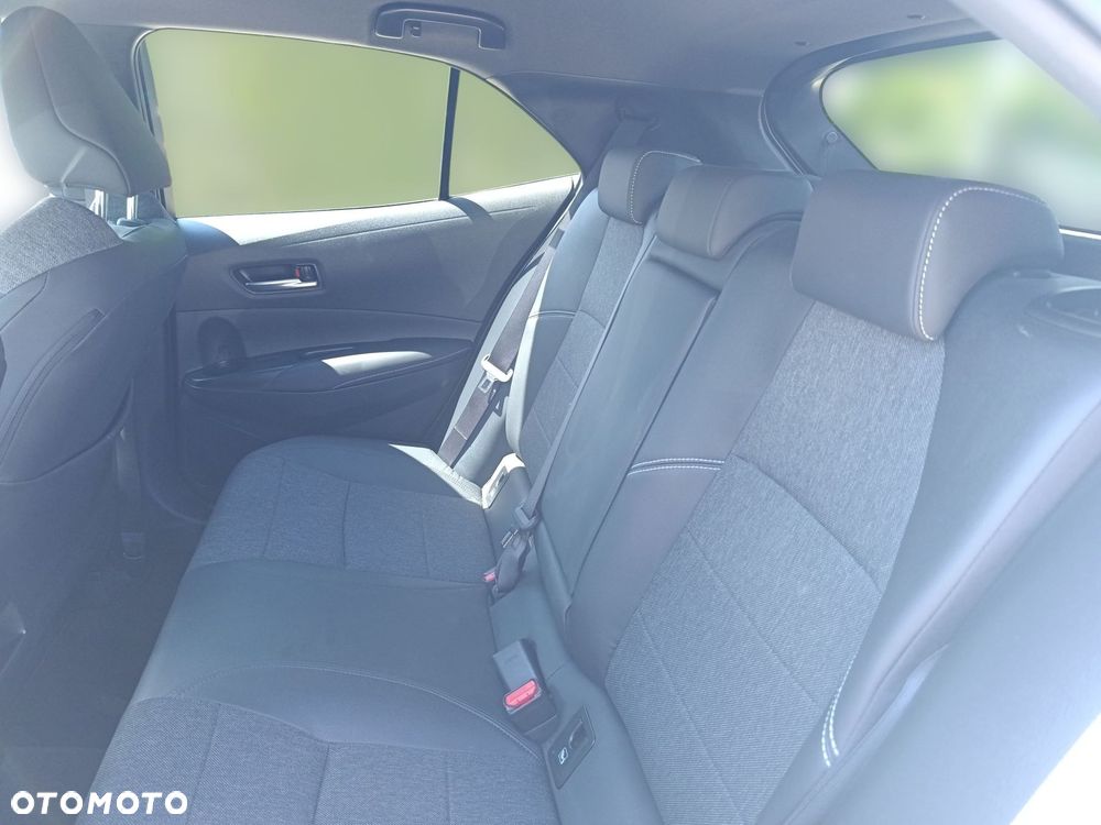 Toyota Corolla 2.0 Hybrid Comfort - 17