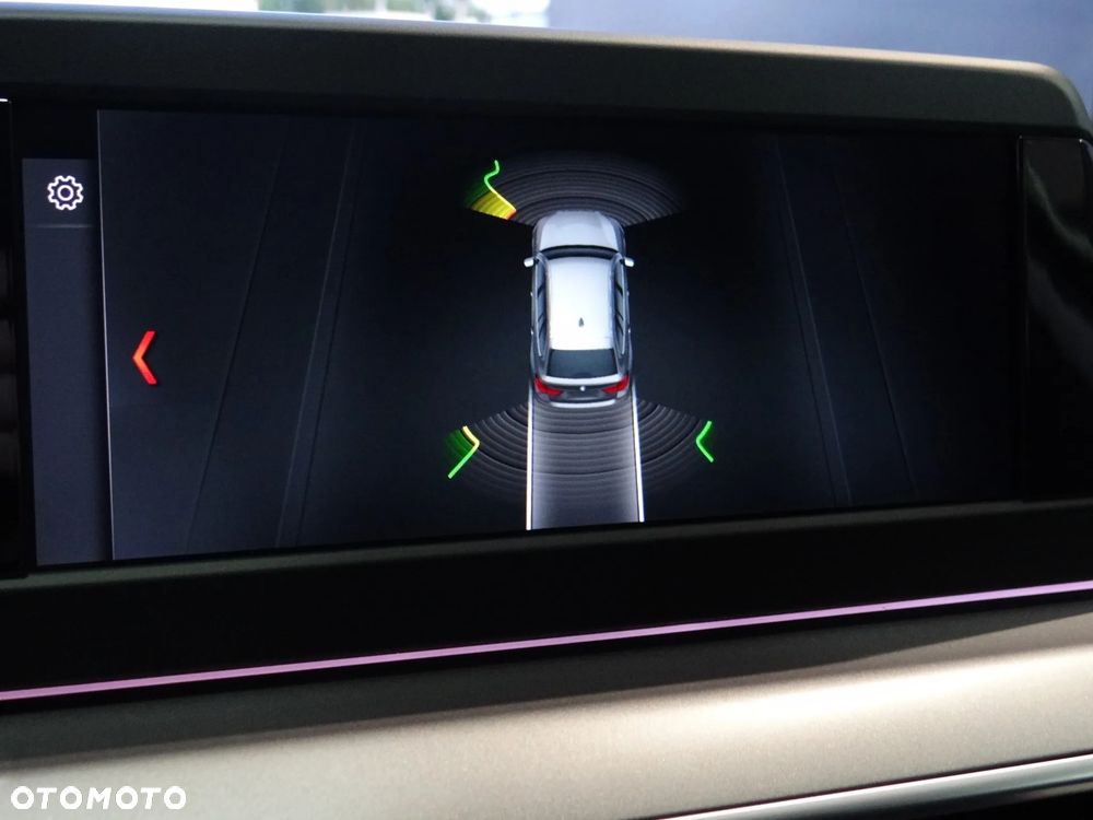 BMW Seria 5 520d - 23