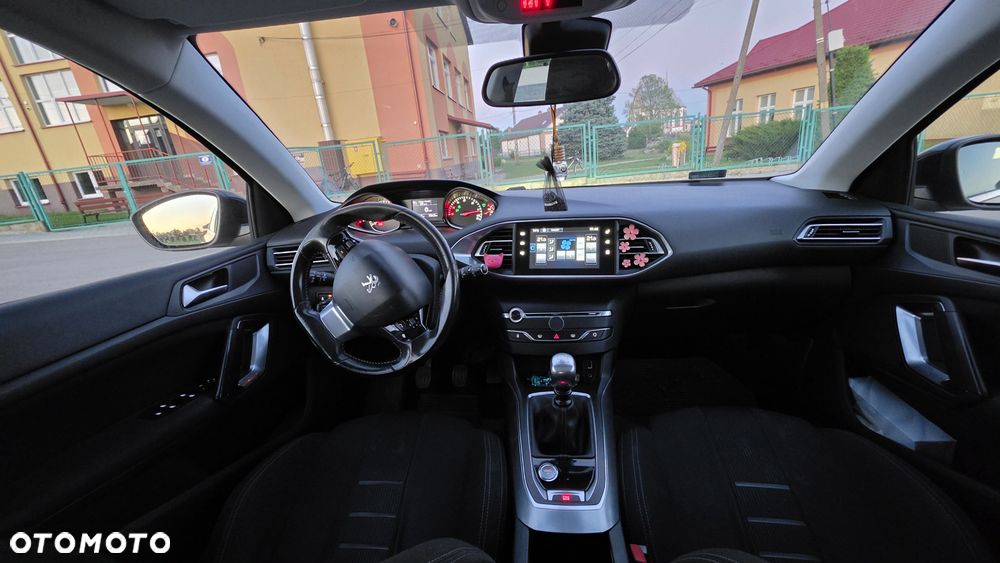 Peugeot 308 ver-1-6-e--hdi-allure-s-s - 7