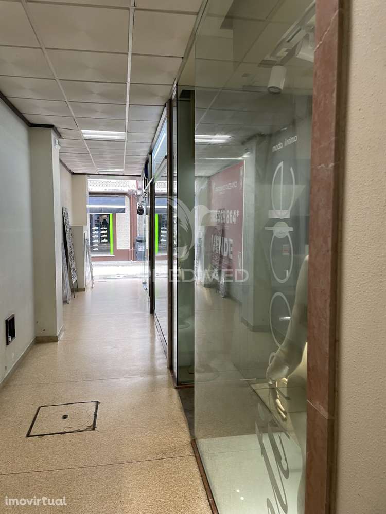 LOJA - Rua da Junqueira - Póvoa de Varzim - Grande imagem: 2/8