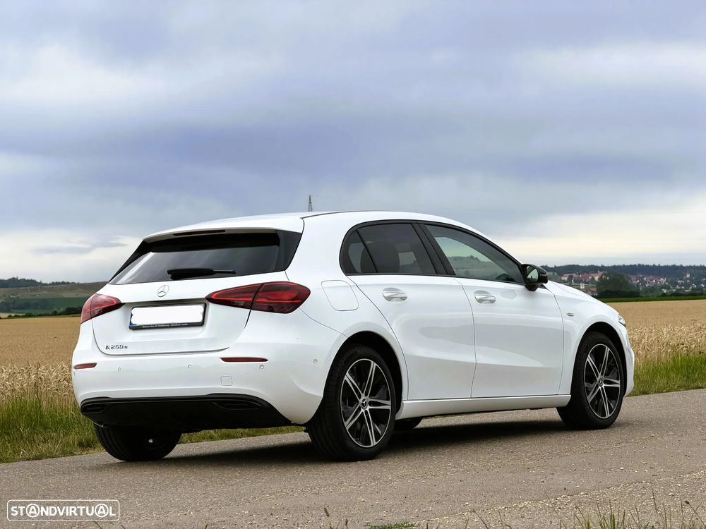 Mercedes-Benz A 250 e - 3