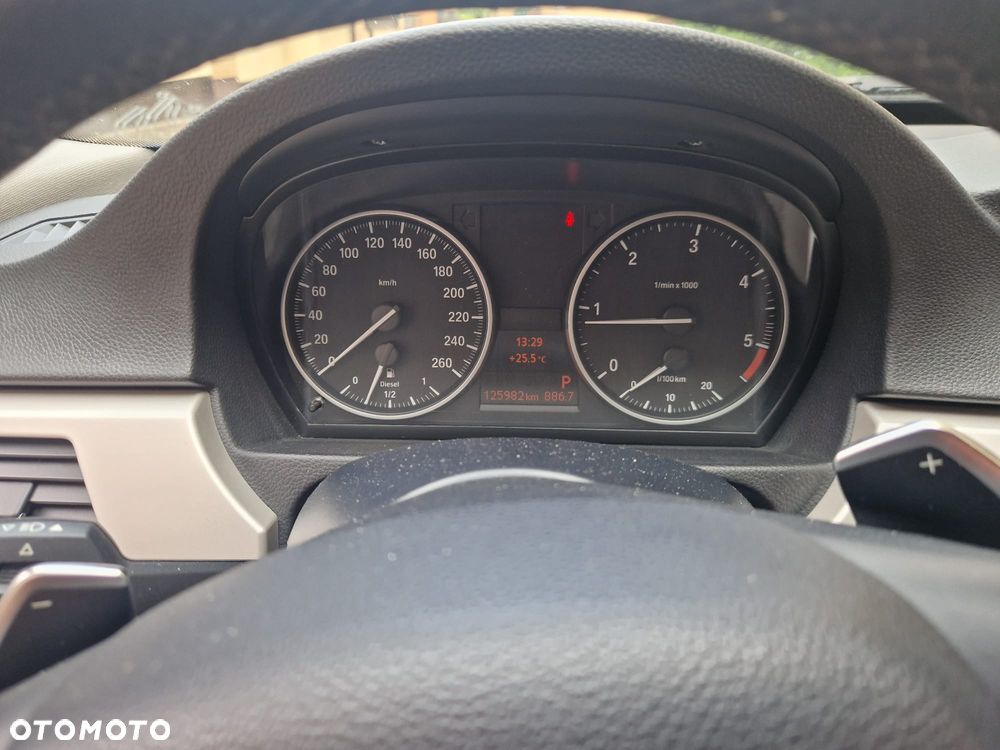 BMW Seria 3 ver-320d-dpf - 12