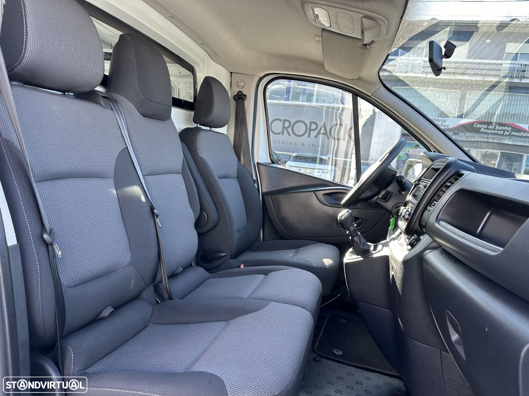 Renault Trafic 2.0dCi 120cv L1H1 Iva Dedutivel - 12