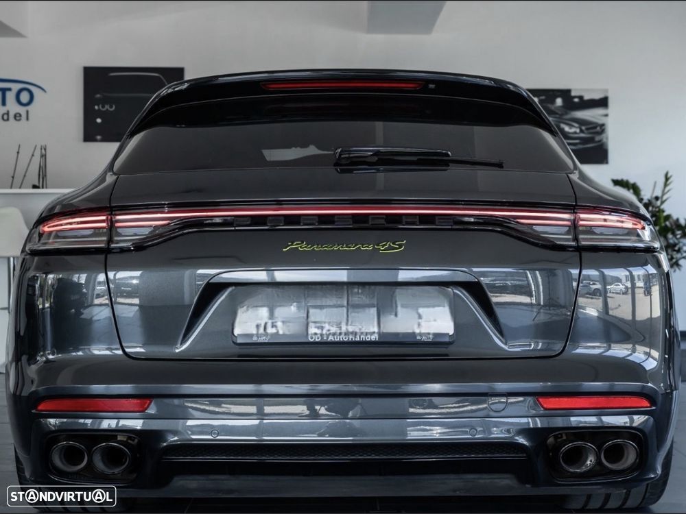 Porsche Panamera Sport Turismo 4S E-Hybrid - 5
