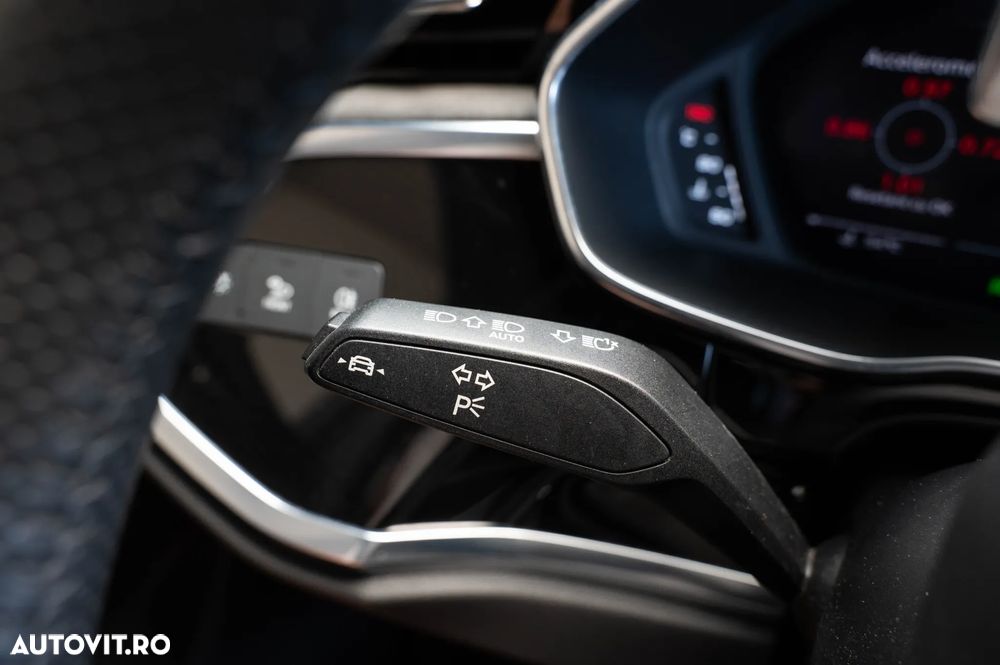 Audi RS Q3 2.5 TFSI quattro S tronic - 29