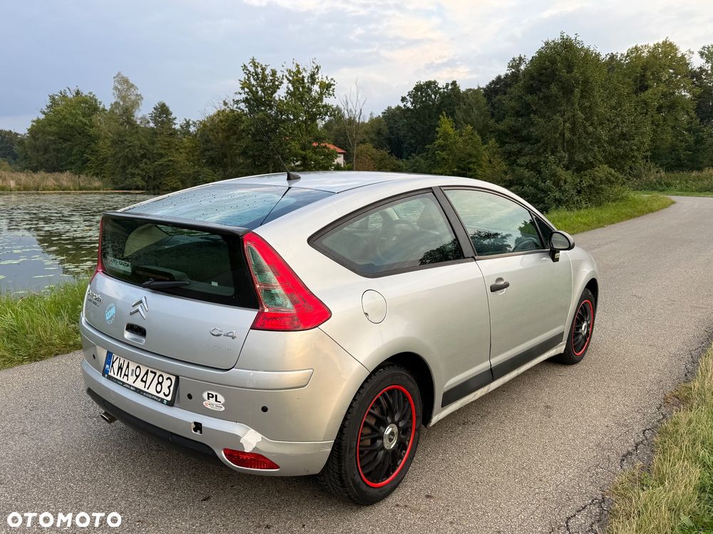 Citroën C4 1.4 16V Impress - 2
