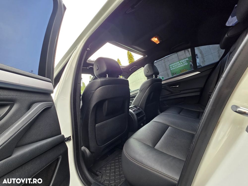 BMW Seria 5 525d xDrive AT - 23