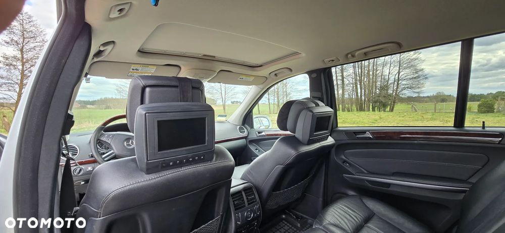 Mercedes-Benz GL 450 - 22