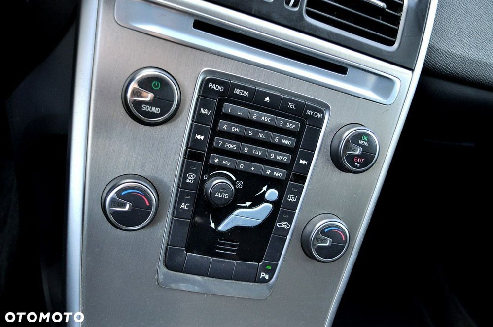 Volvo XC 60 D3 R-Design - 18