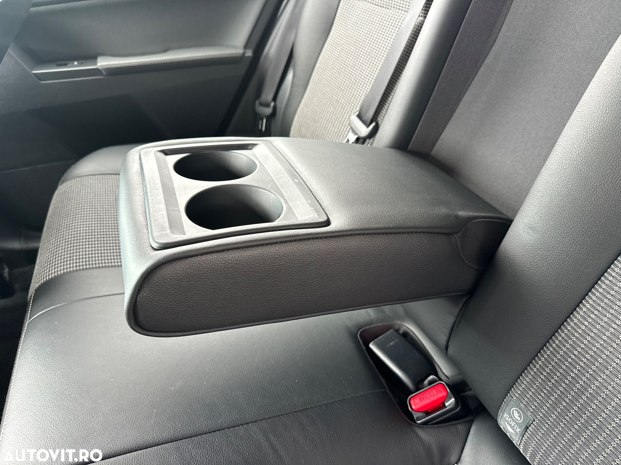 Toyota Auris 1.8 VVT-i Hybrid Automatik Design Edition - 18