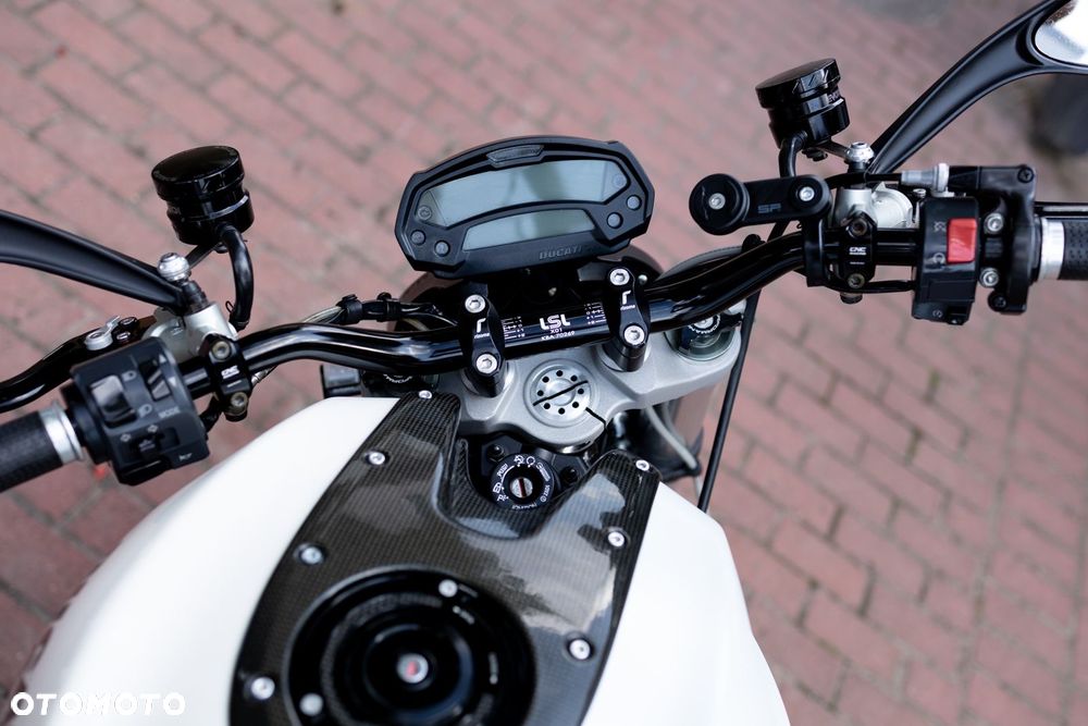 Ducati Monster - 4