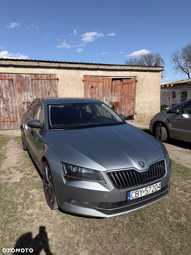 Skoda Superb 2.0 TDI 4x4 L&K DSG - 1