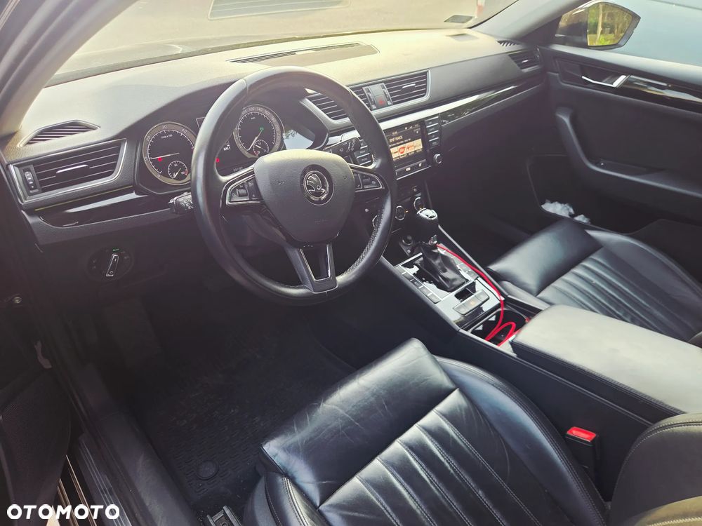Skoda Superb 2.0 TDI L&K DSG - 12