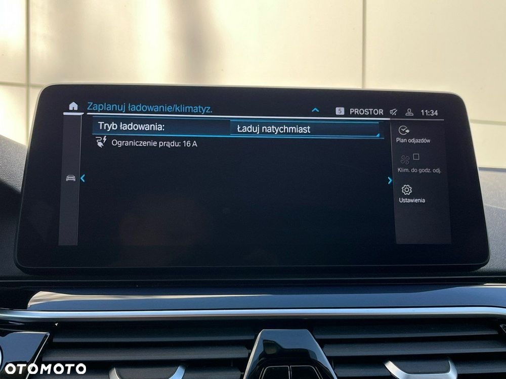 BMW Seria 5 530e Luxury Line - 32