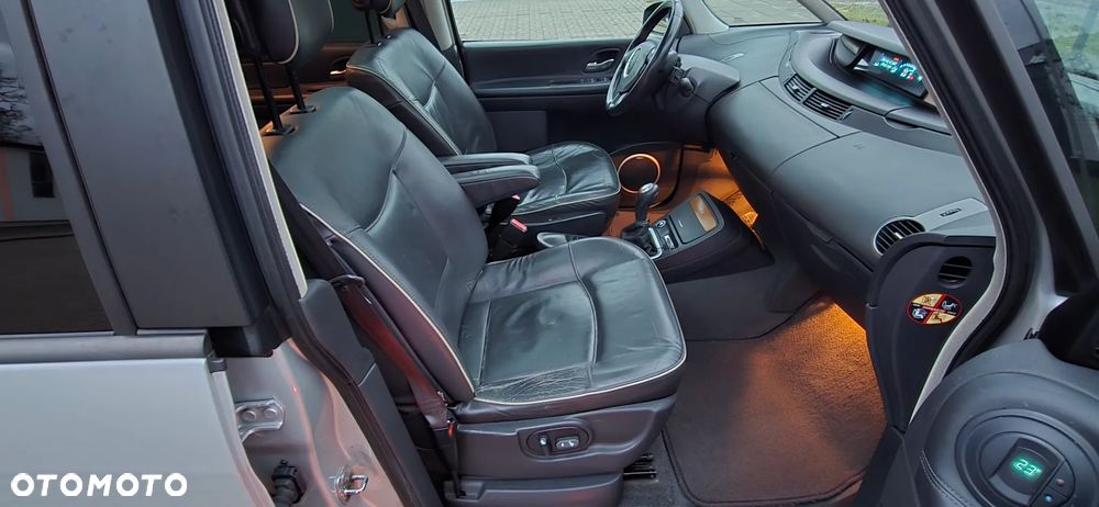 Renault Espace 2.0 dCi Initiale - 8