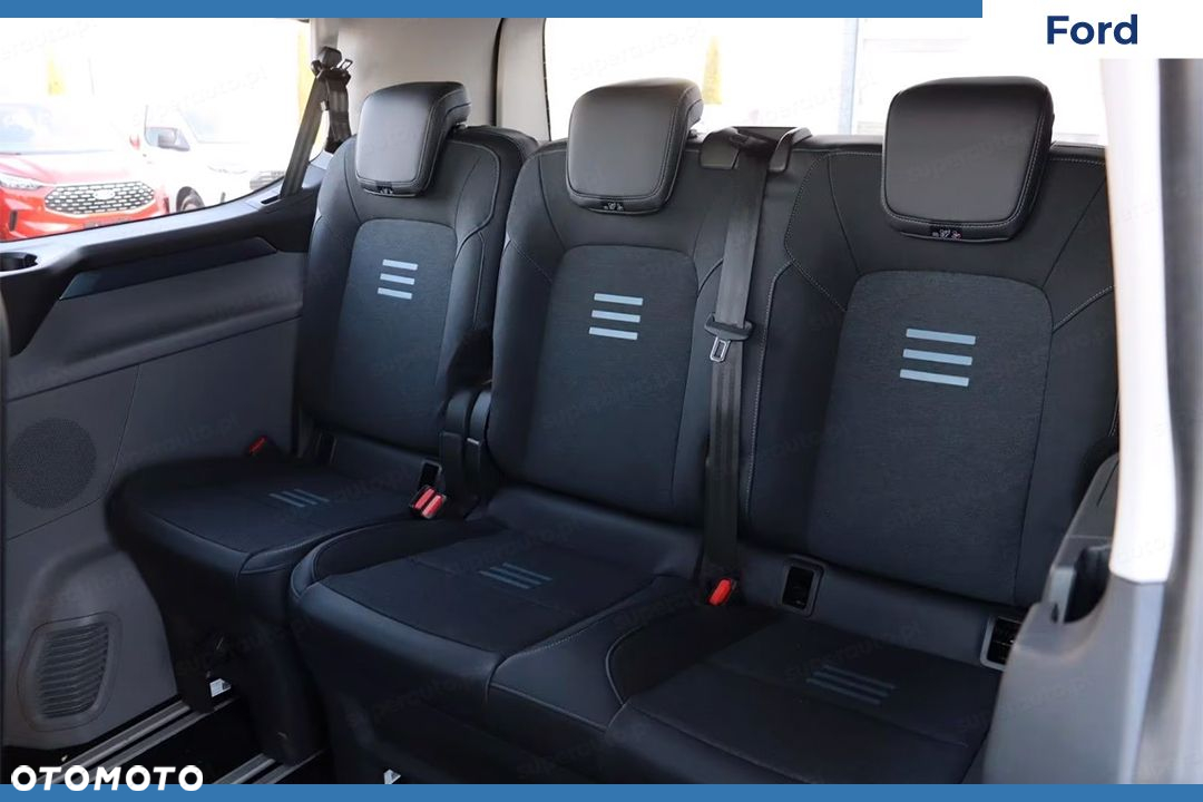 Ford Tourneo Custom - 10
