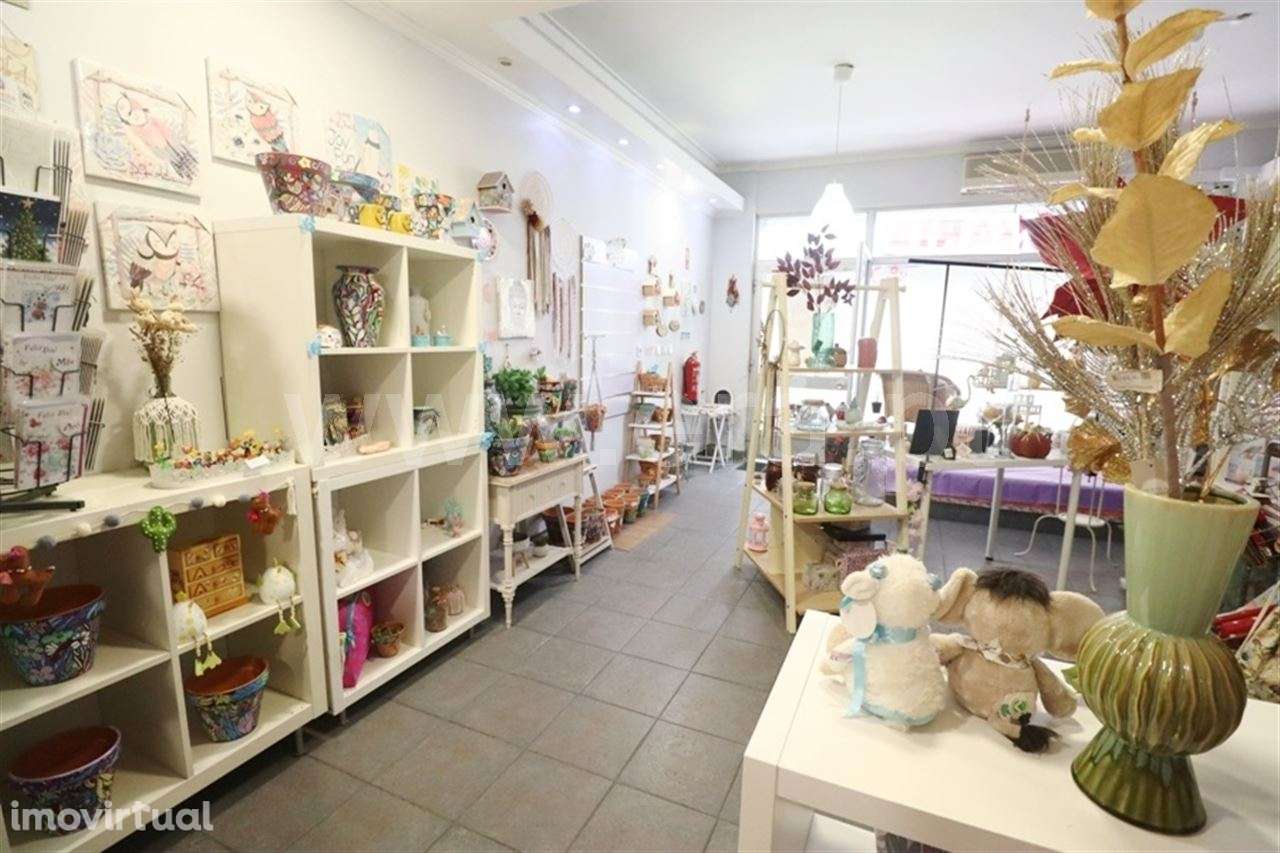 Loja com 63m²; Cruz de Pau - Grande imagem: 2/7