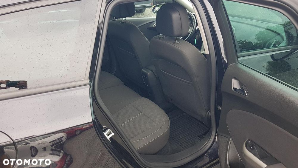 Opel Astra 1.4 T Sport S&S - 33