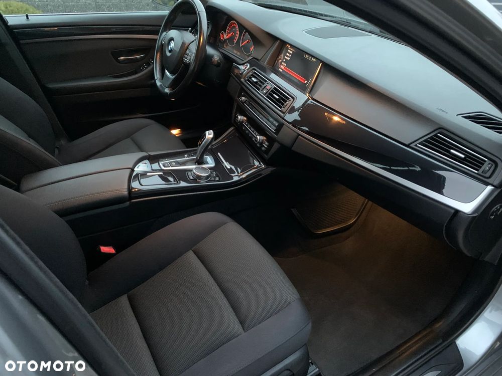 BMW Seria 5 520d - 13