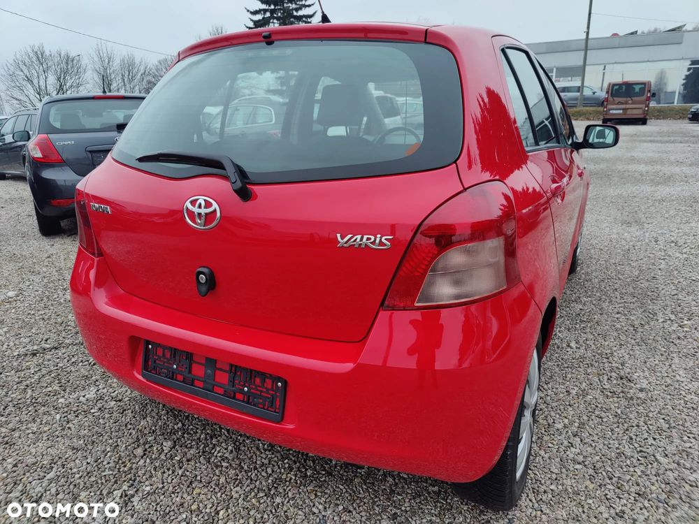 Toyota Yaris - 18